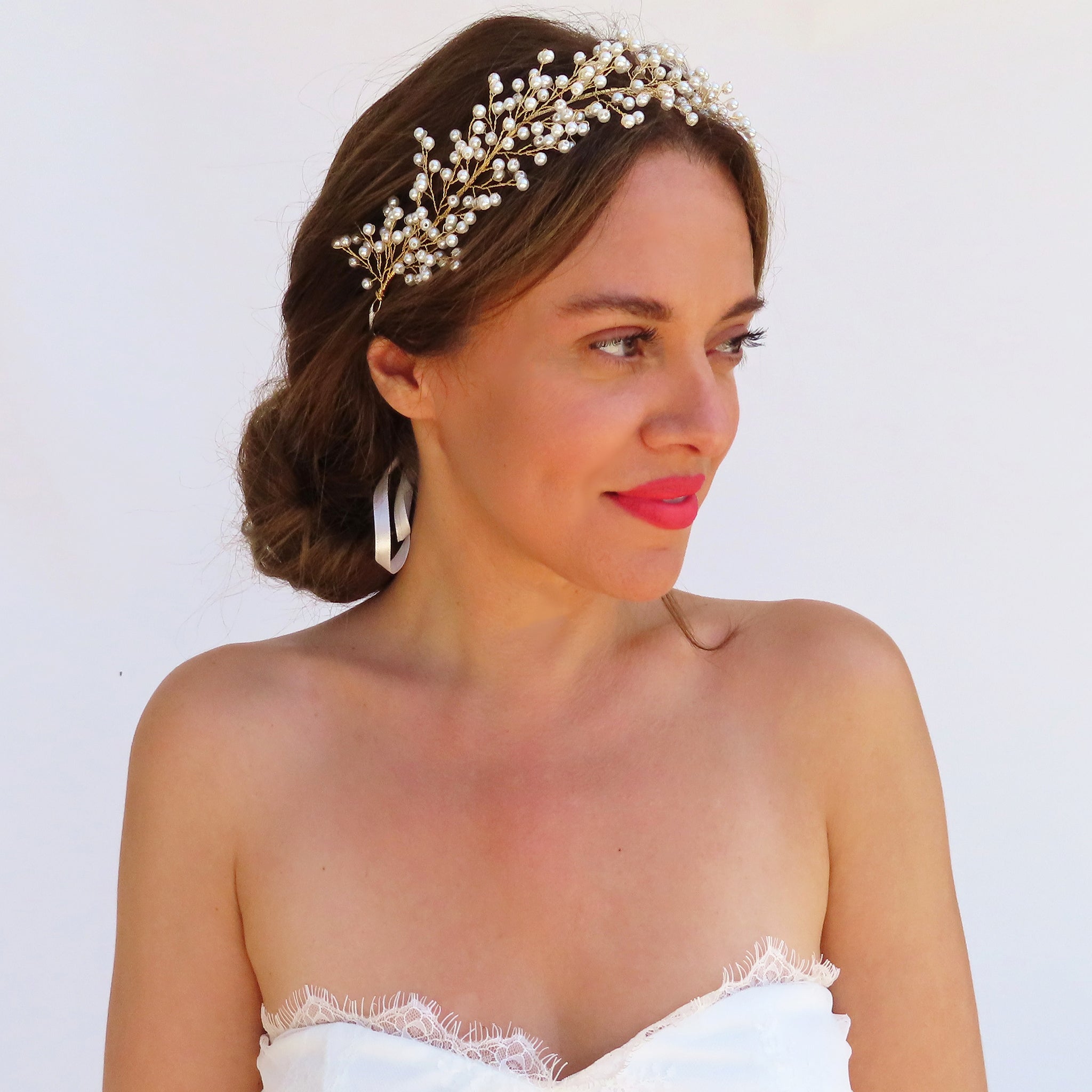 PEARLBRIDALHEADBANDFE1_2048x.  display picture 1